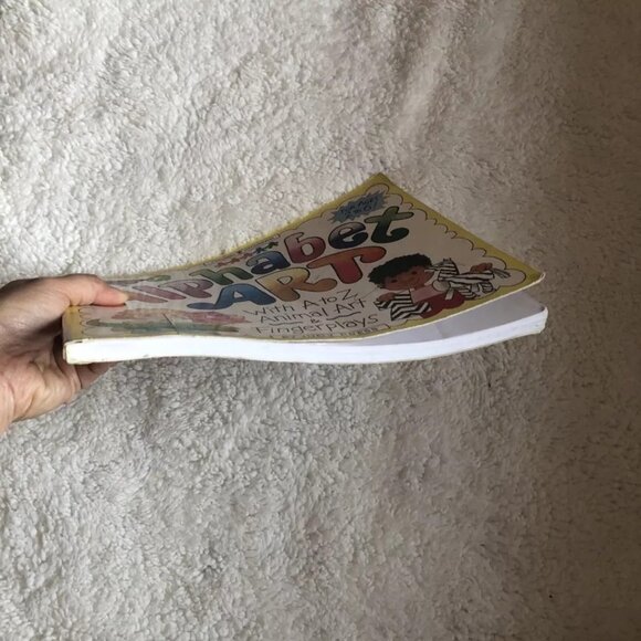 Alphabet Art : With A To Z Animal Art & Fingerplays by Judy Press 1998 - Picture 6 of 10